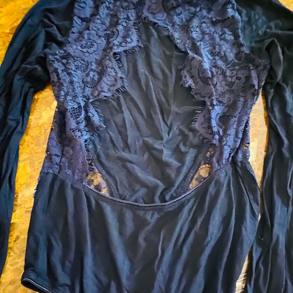 Top - Picture 2 of 7